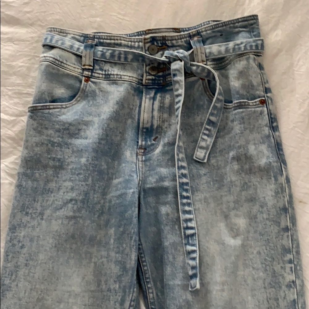 High Rise Mom Jeans - Picture 4 of 8